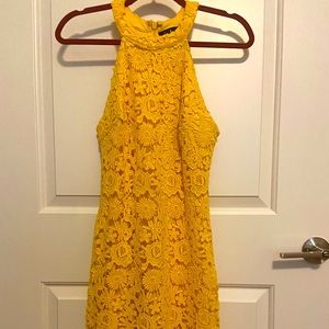 Lulu’s yellow formal dress